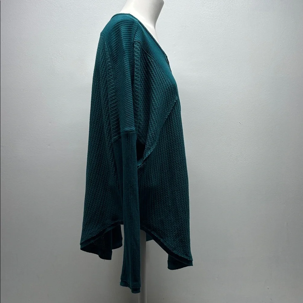 Free People Leo Henley Top Long Sleeve Shirt Flowy Blouse Evergreen Green XS
